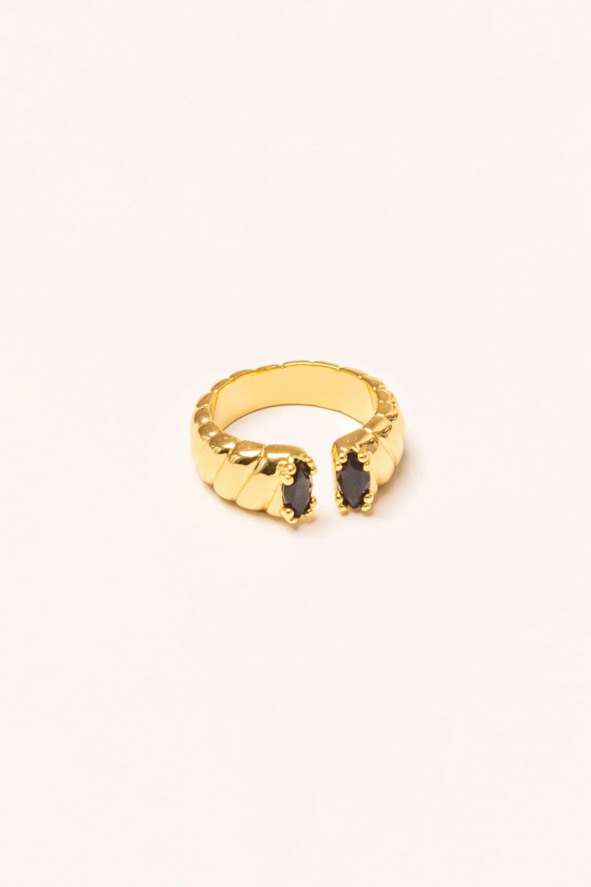 We Are Emte - Teardrop Ring - Gold & Onyx