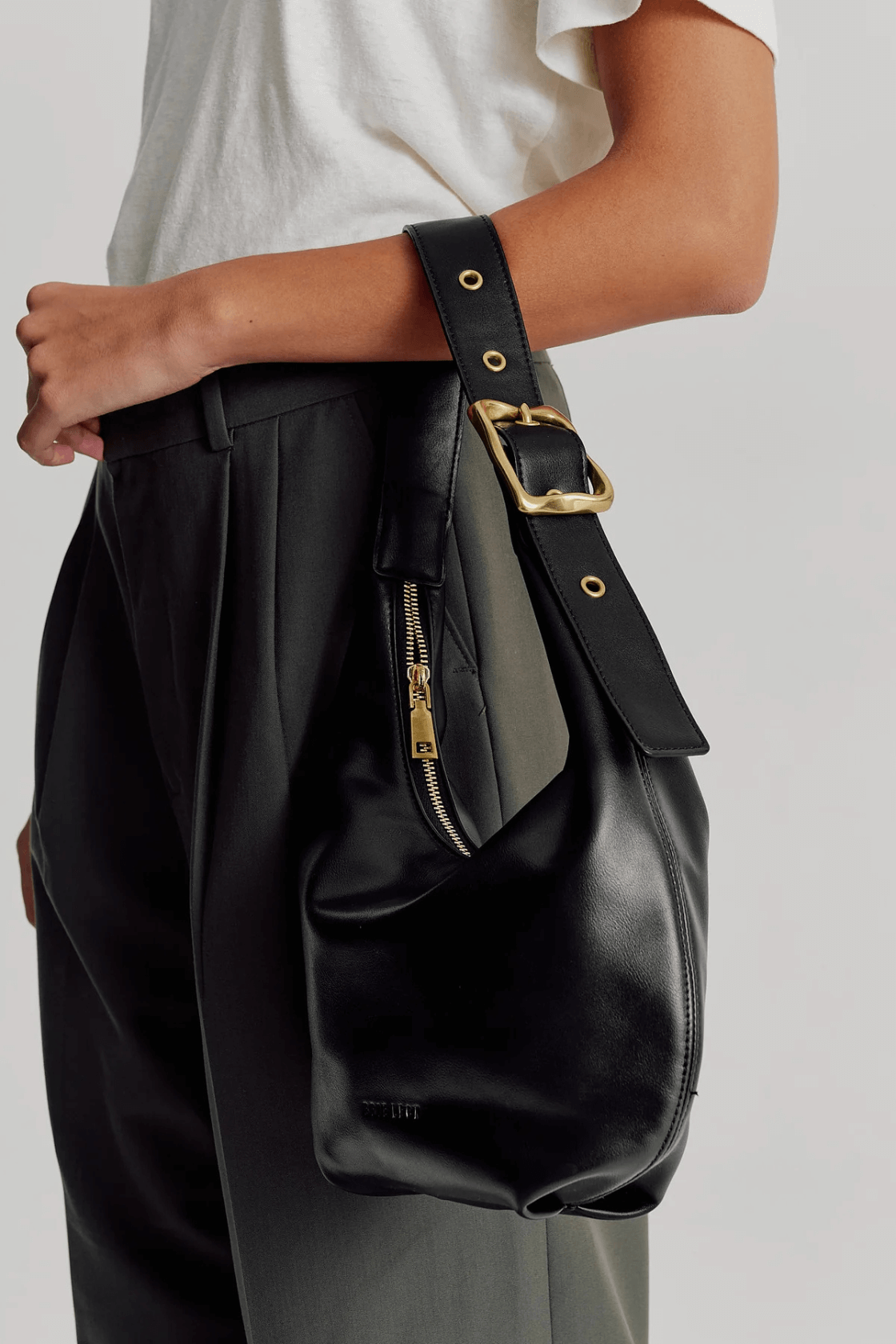 Everyday Croissant Bag Black - Brie Leon