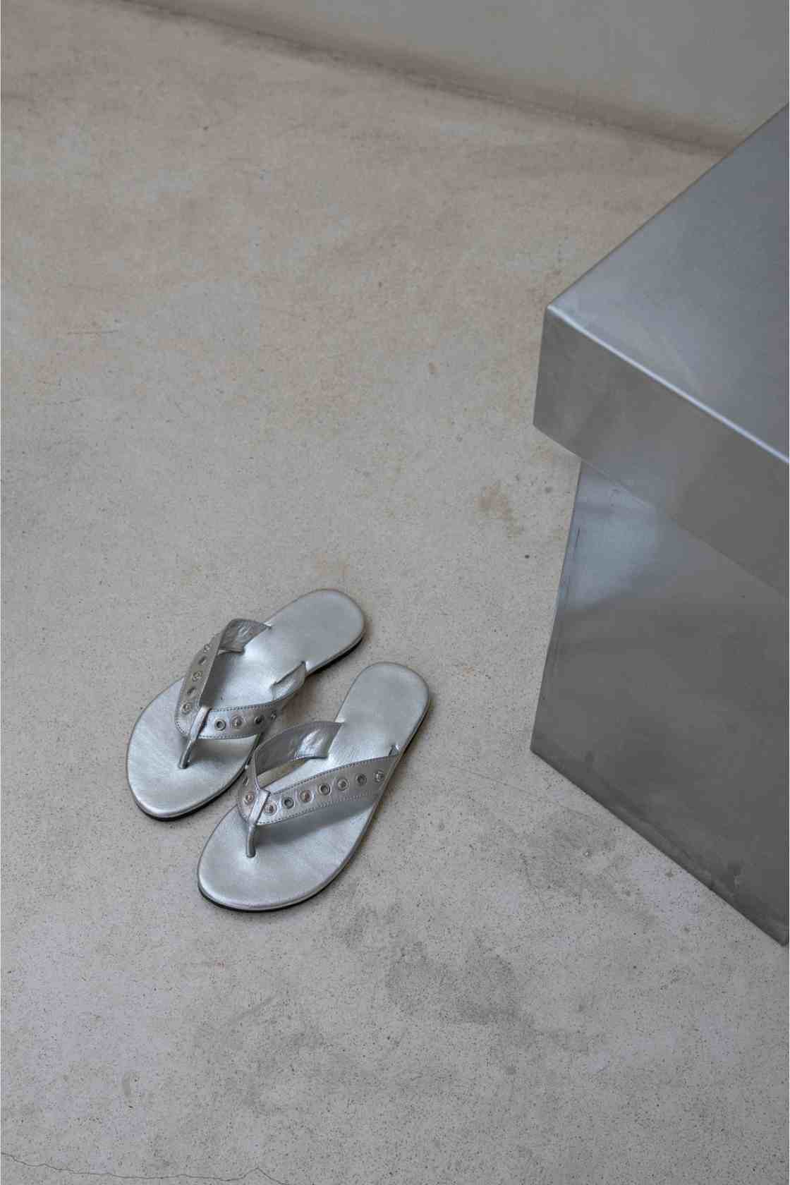 The Bali Tailor - The Iro Studded Thong - Silver