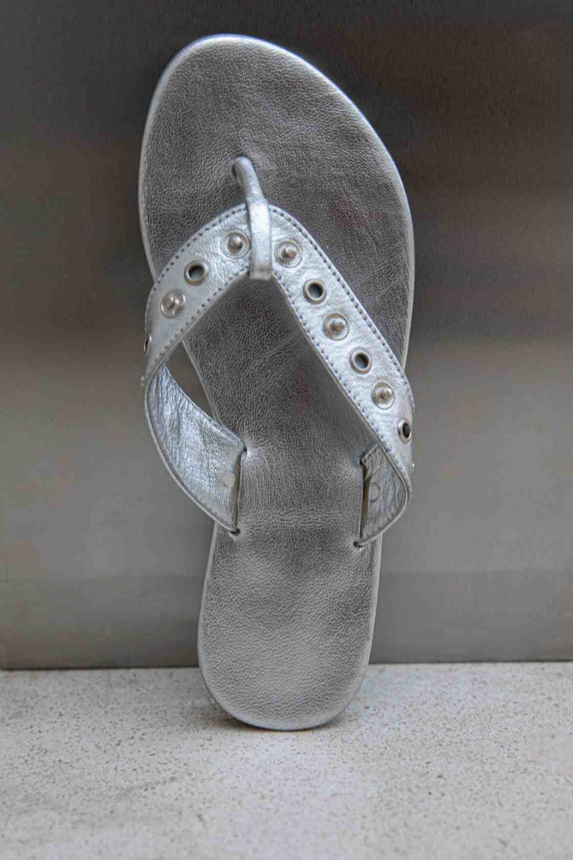 The Bali Tailor - The Iro Studded Thong - Silver