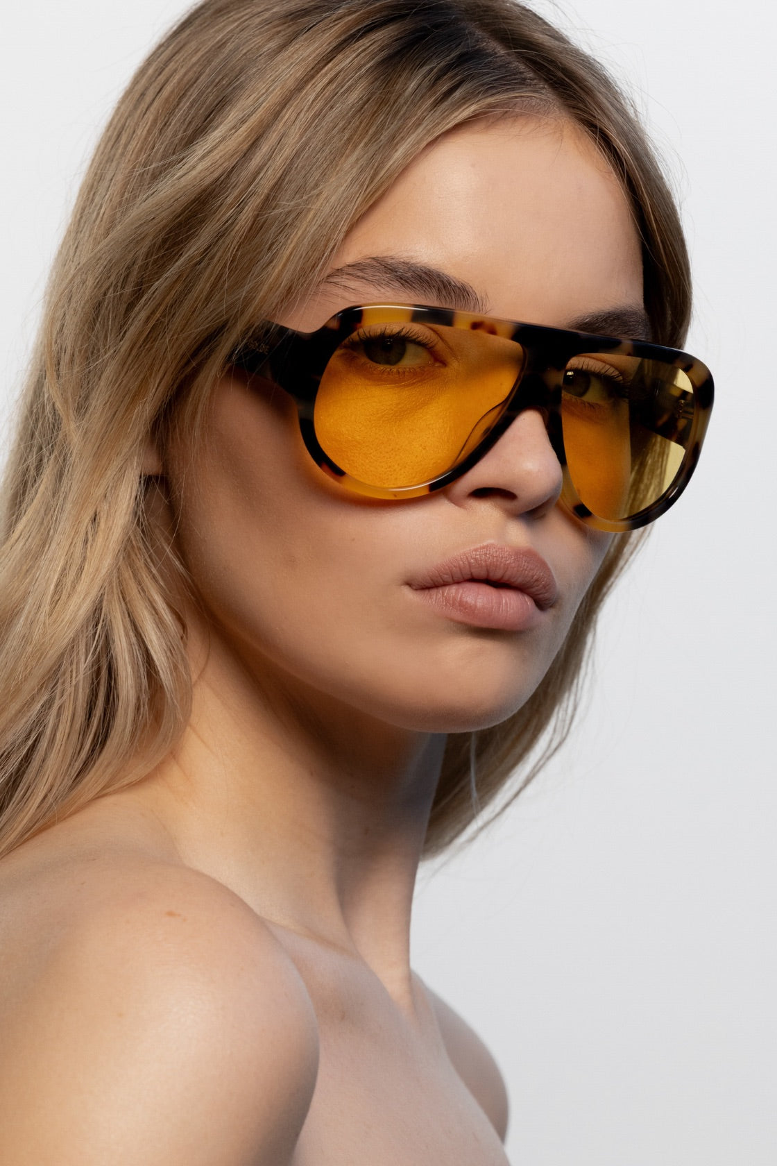 Lu Goldie - Bunny Sunglasses - Honey Tort