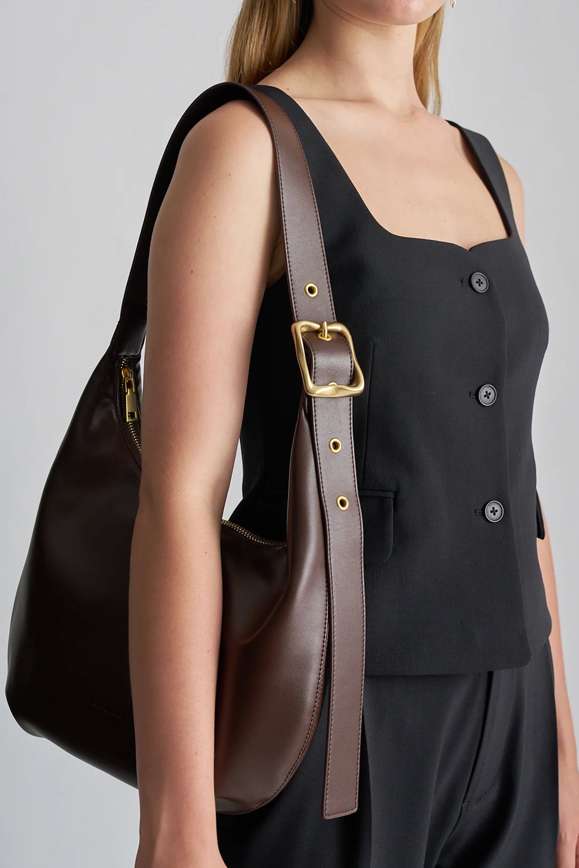 Large Croissant Buckle Bag Chocolate - Brie Leon