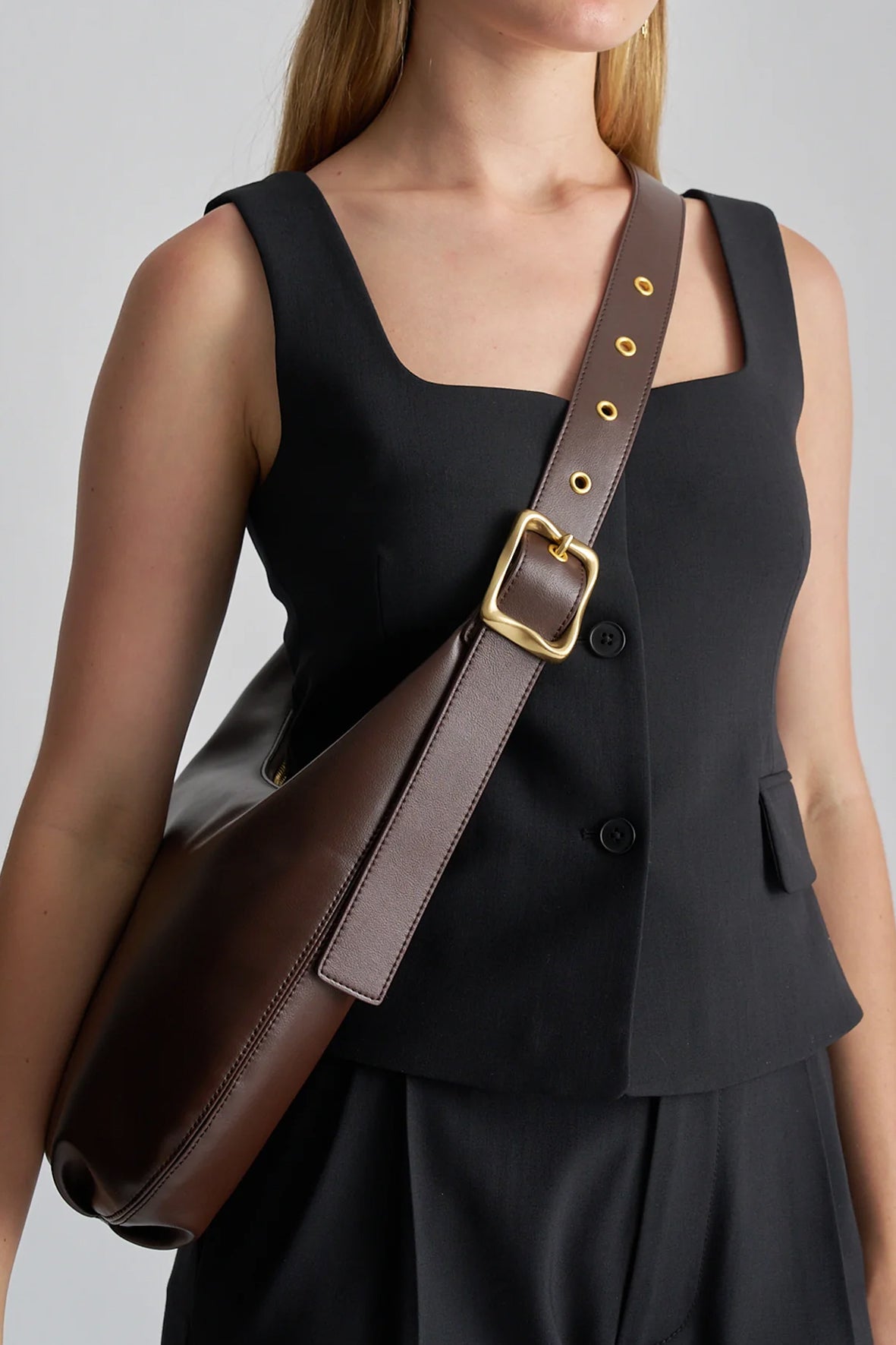 Large Croissant Buckle Bag Chocolate - Brie Leon