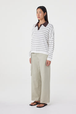 Side view of the Zia Tie Knit Jersey in Cream & Espresso featuring the dropped shoulder construction and relaxed drape through the body.